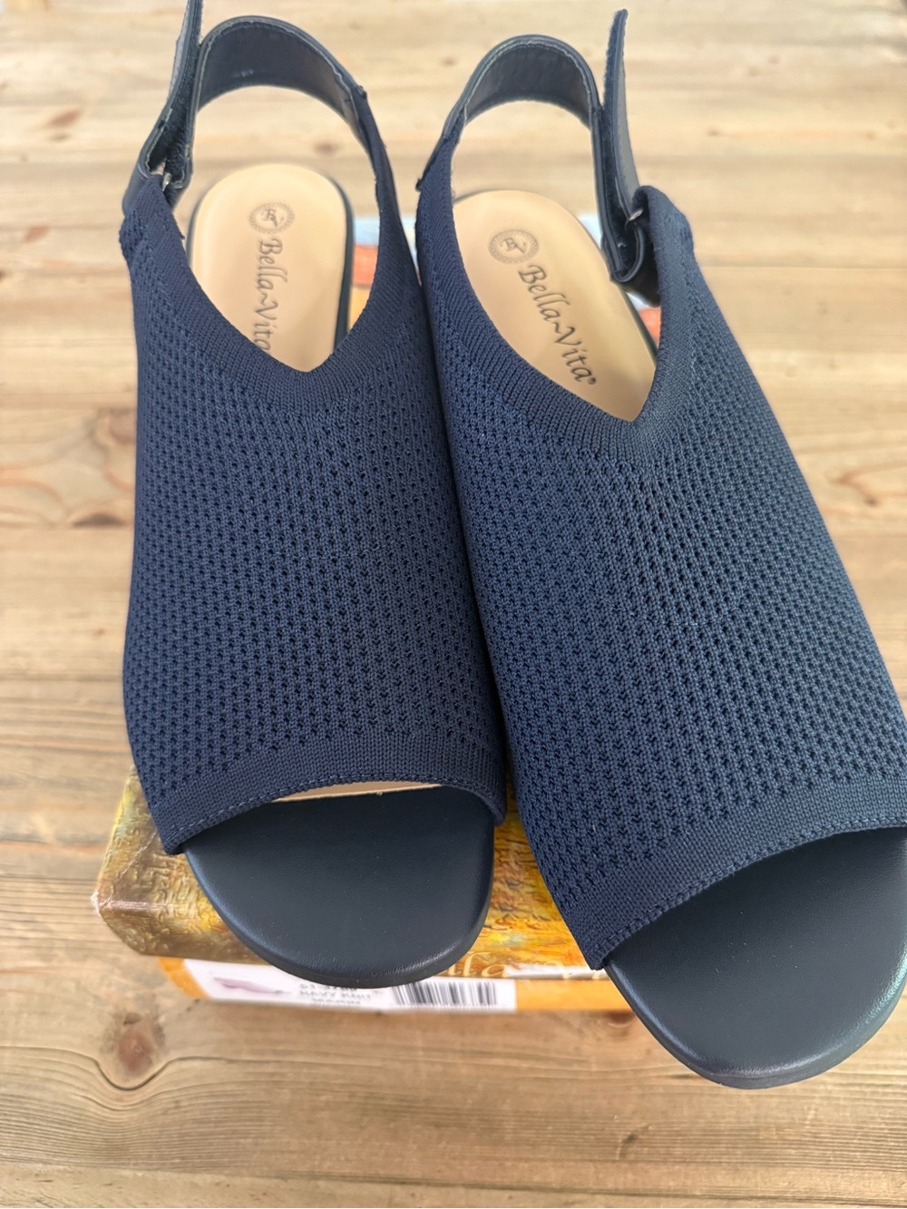 Bella Vita Marin Slingback Sandals, Navy Knit, Size 11 WW(extra wide) New in Box